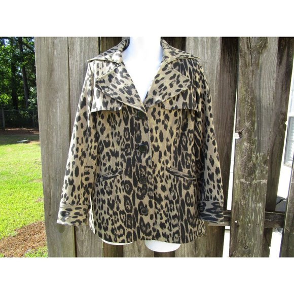 Vertigo Paris Women's Trench Style Jacket size M Animal Print Pockets Buttons - Picture 1 of 6